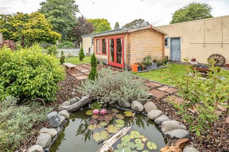 Photo of property in 16 Field Street, Aramoho, Whanganui, 4500