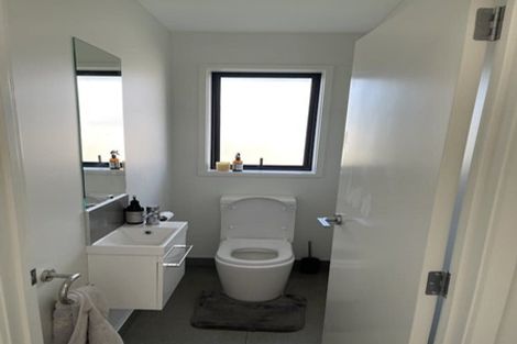 Photo of property in 31 Siren Street, Wainui, 0932