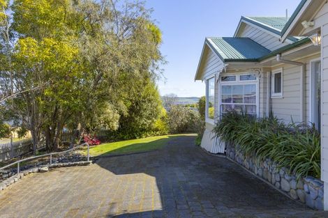 Photo of property in 70 Shepherd Road, Waipahihi, Taupo, 3330