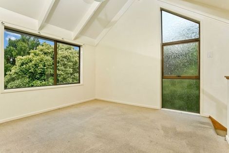 Photo of property in 2/25a Balmain Road, Birkenhead, Auckland, 0626