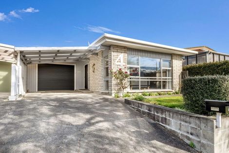 Photo of property in 2 Langley Avenue, Milson, Palmerston North, 4414