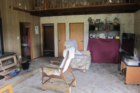 Photo of property in 27 Wharf Road, Karamea, 7893