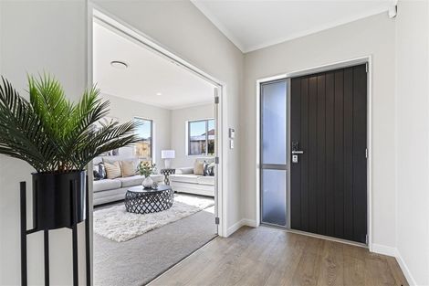 Photo of property in 20 Gilbransen Road, Kumeu, 0810