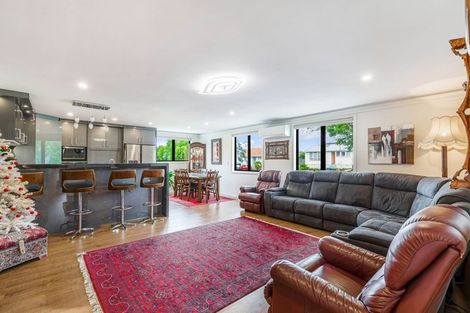 Photo of property in 19 Eastview Road, Glen Innes, Auckland, 1072