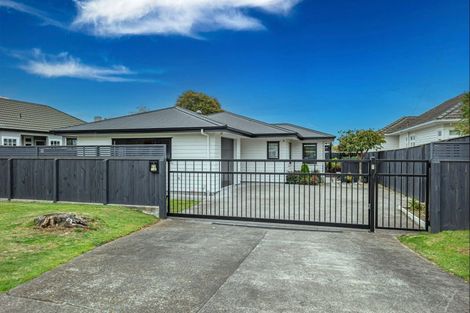 Photo of property in 23 Quinn Road, Levin, 5510