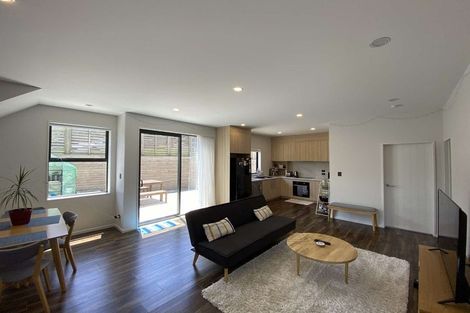 Photo of property in 7a Kerria Place, Sunnynook, Auckland, 0620