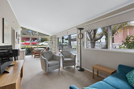 Photo of property in 19a Lidcombe Place, Avondale, Auckland, 1026