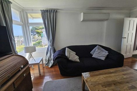 Photo of property in 33 Rangiora Street, Castlecliff, Whanganui, 4501