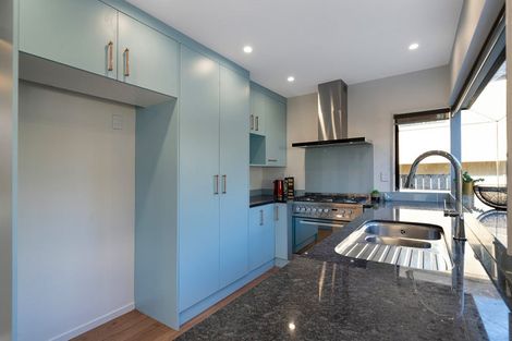 Photo of property in 1/6 Glucina Avenue, West Harbour, Auckland, 0618