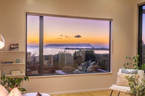 Photo of property in 43 Moana Road, Plimmerton, Porirua, 5026