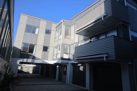 Photo of property in 3/232 Main Road, Tawa, Wellington, 5028