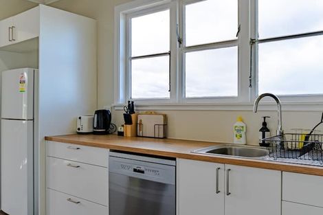 Photo of property in 94 Nicholson Road, Khandallah, Wellington, 6035