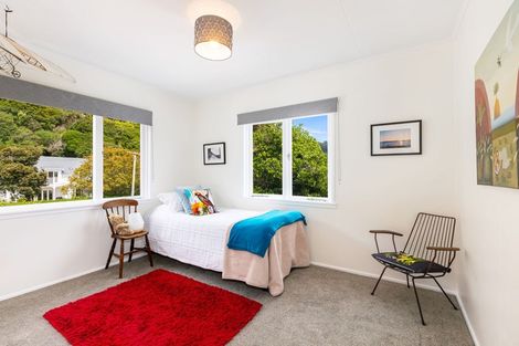 Photo of property in 304 Muritai Road, Eastbourne, Lower Hutt, 5013