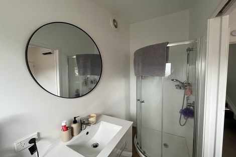 Photo of property in 77 Vipond Road, Stanmore Bay, Whangaparaoa, 0932