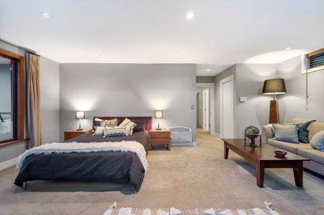 Photo of property in 118 Straven Road, Fendalton, Christchurch, 8014