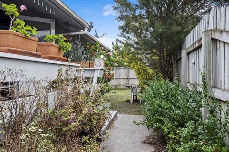 Photo of property in 19 Stonehurst Avenue, Waiuku, 2123