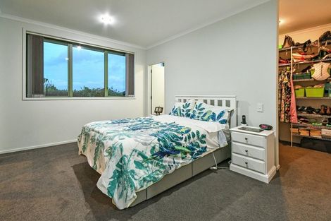 Photo of property in 98 Helenslee Road, Pokeno, 2472