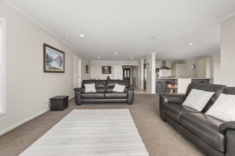 Photo of property in 1 Greenstone Place, Aotea, Porirua, 5024