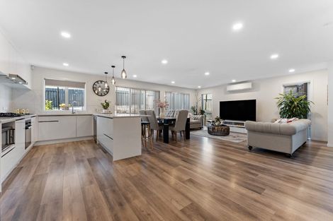 Photo of property in 24 Glendene Avenue, Glendene, Auckland, 0602