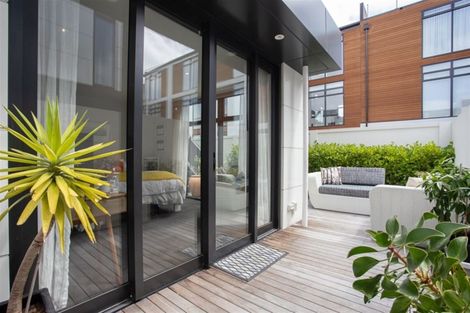 Photo of property in 26a Peterborough Street, Christchurch Central, Christchurch, 8013