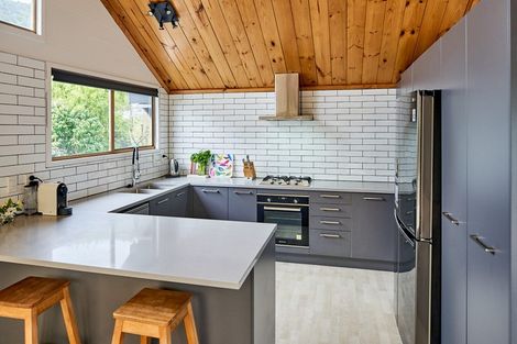 Photo of property in 407 Muritai Road, Eastbourne, Lower Hutt, 5013