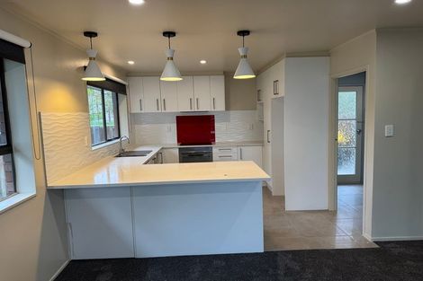 Photo of property in 2/6 Raddock Place, Half Moon Bay, Auckland, 2012