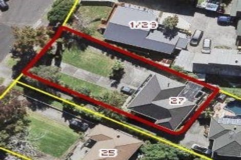 Photo of property in 27 Humphrey Kemp Avenue, Henderson, Auckland, 0612