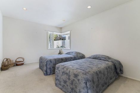 Photo of property in 4 Pacific Parade, Army Bay, Whangaparaoa, 0930
