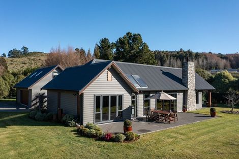 Photo of property in 3 Chestnut Grove, Acacia Bay, Taupo, 3385
