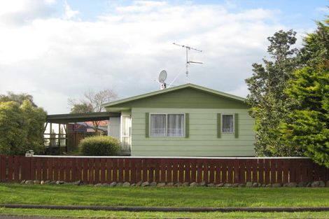 Photo of property in 66 Victoria Street, Carterton, 5713