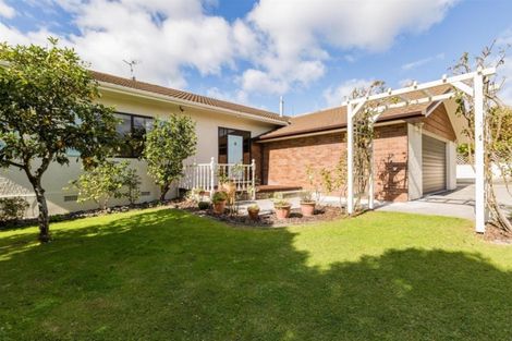 Photo of property in 5 Plassey Street, Havelock North, 4130