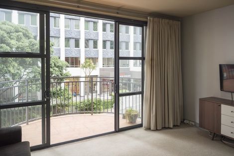 Photo of property in Atrium Apartments, 2c/154 The Terrace, Wellington Central, Wellington, 6011