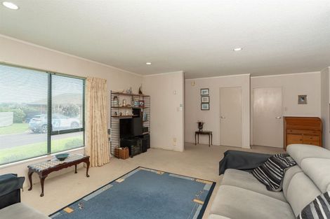 Photo of property in 95 Grosvenor Gardens, Flagstaff, Hamilton, 3210