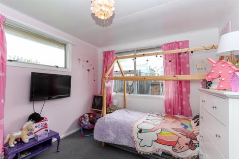 Photo of property in 16 Banks Street, Marfell, New Plymouth, 4310