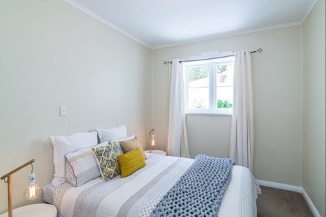 Photo of property in 10 Cavendish Square, Strathmore Park, Wellington, 6022