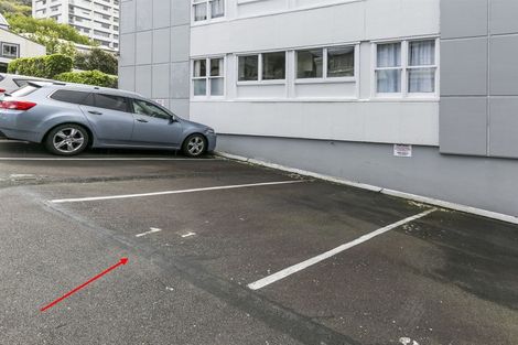 Photo of property in Newman Court Apartments, 2 Newman Terrace, Thorndon, Wellington, 6011