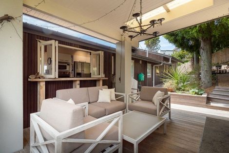 Photo of property in 22 Surville Place, Mairangi Bay, Auckland, 0630