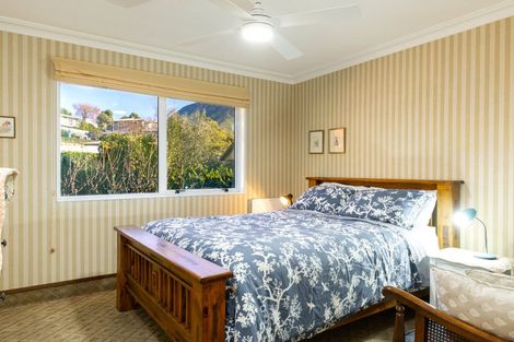 Photo of property in 40-42 Waikawa Road, Picton, 7220