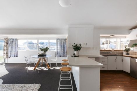 Photo of property in 144 Karewa Parade, Papamoa Beach, Papamoa, 3118