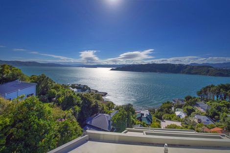 Photo of property in 2/79 Grafton Road, Roseneath, Wellington, 6011