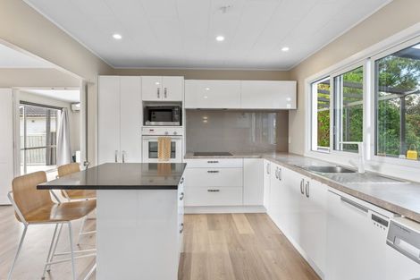 Photo of property in 140 Matai Road, Raumati Beach, Paraparaumu, 5032