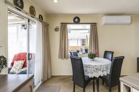 Photo of property in 12 Humphries Place, Awapuni, Palmerston North, 4412