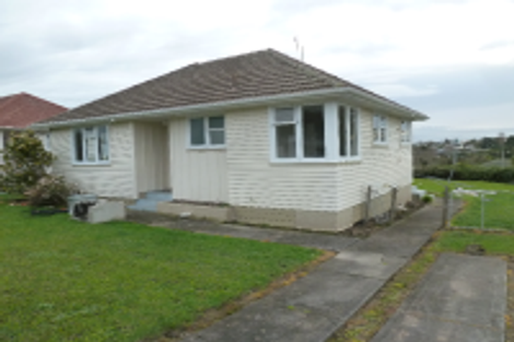 Photo of property in 65 Eversleigh Road, Belmont, Auckland, 0622