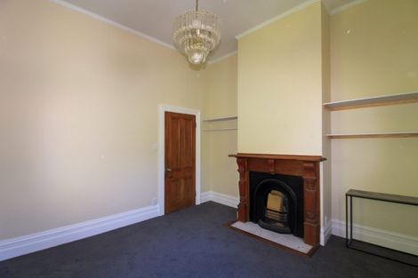 Photo of property in 14a Kelburn Parade, Kelburn, Wellington, 6012