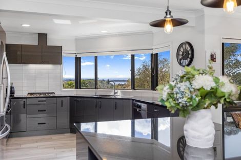 Photo of property in 135 Waikite Road, Welcome Bay, Tauranga, 3175