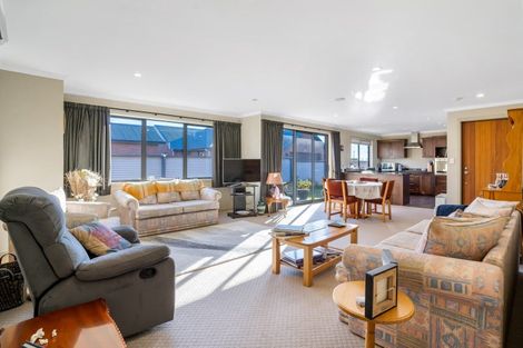 Photo of property in 12 Essex Street, Winton, 9720