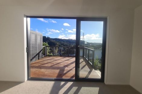 Photo of property in 2 Bee Lane, Whitby, Porirua, 5024