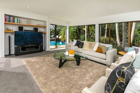 Photo of property in 25 Kingfisher Grove, Greenhithe, Auckland, 0632