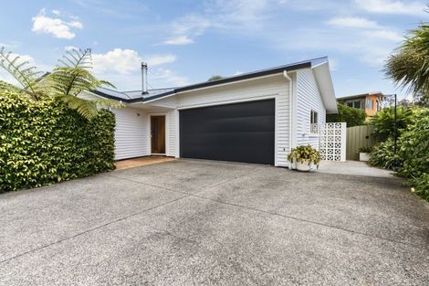 Photo of property in 18a Russell Drive, Oakura, 4314