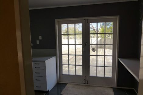 Photo of property in 59 Captain Scott Road, Glen Eden, Auckland, 0602